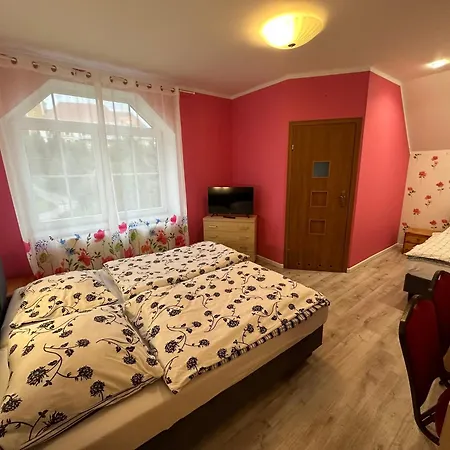 Dom Goscinny Gerus Bed & Breakfast 3*