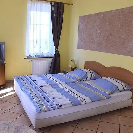 Gerus Bed & Breakfast Plawna (Lwowek)