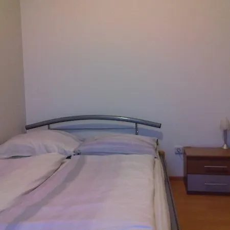 Dom Goscinny Gerus Bed & Breakfast