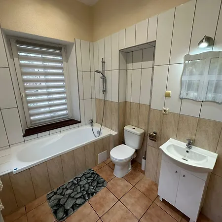 Dom Gościnny Gerus Nocleg ze śniadaniem 3*