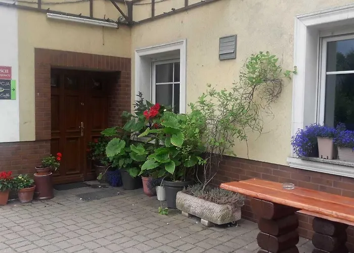 Dom Goscinny Gerus 3* Plawna (Lwowek)